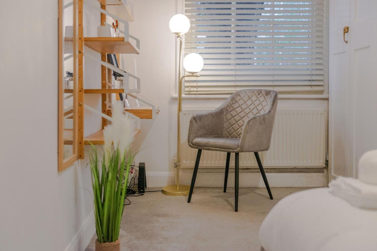 Three-Bedroom Bliss In London Town Eksteriør bilde