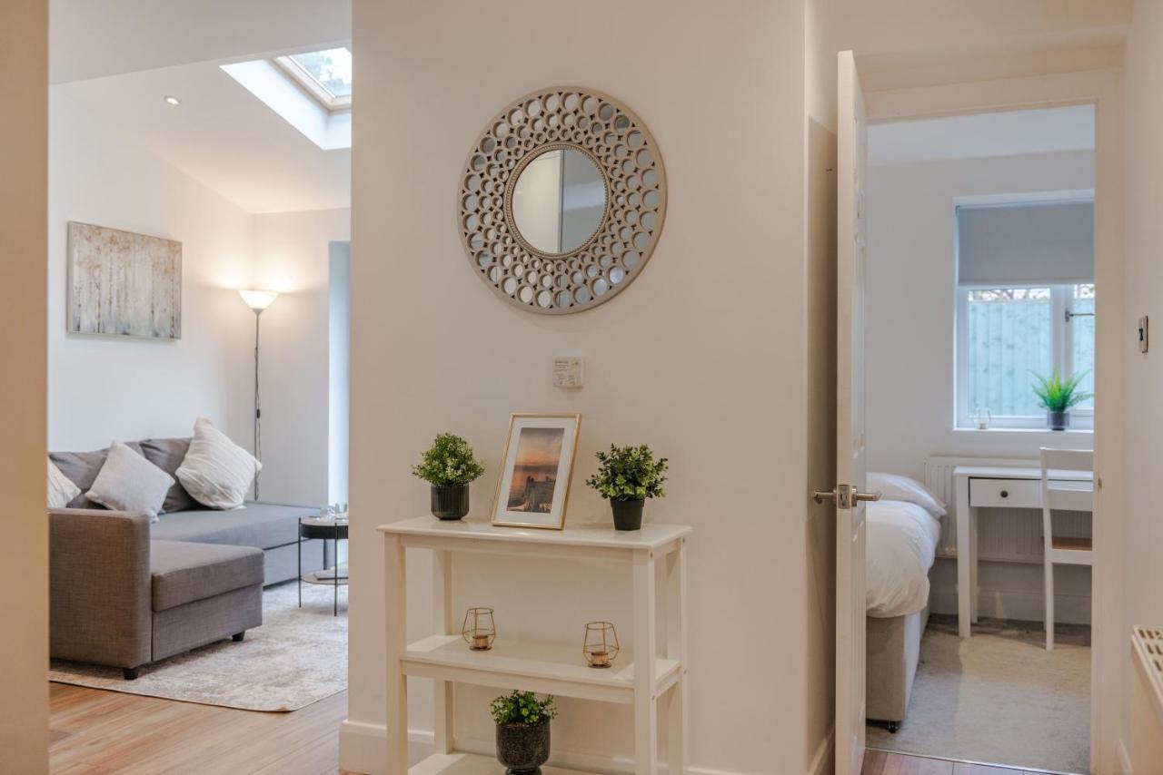 Three-Bedroom Bliss In London Town Eksteriør bilde