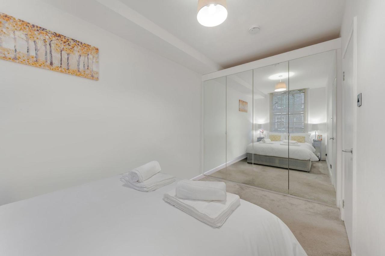 Three-Bedroom Bliss In London Town Eksteriør bilde
