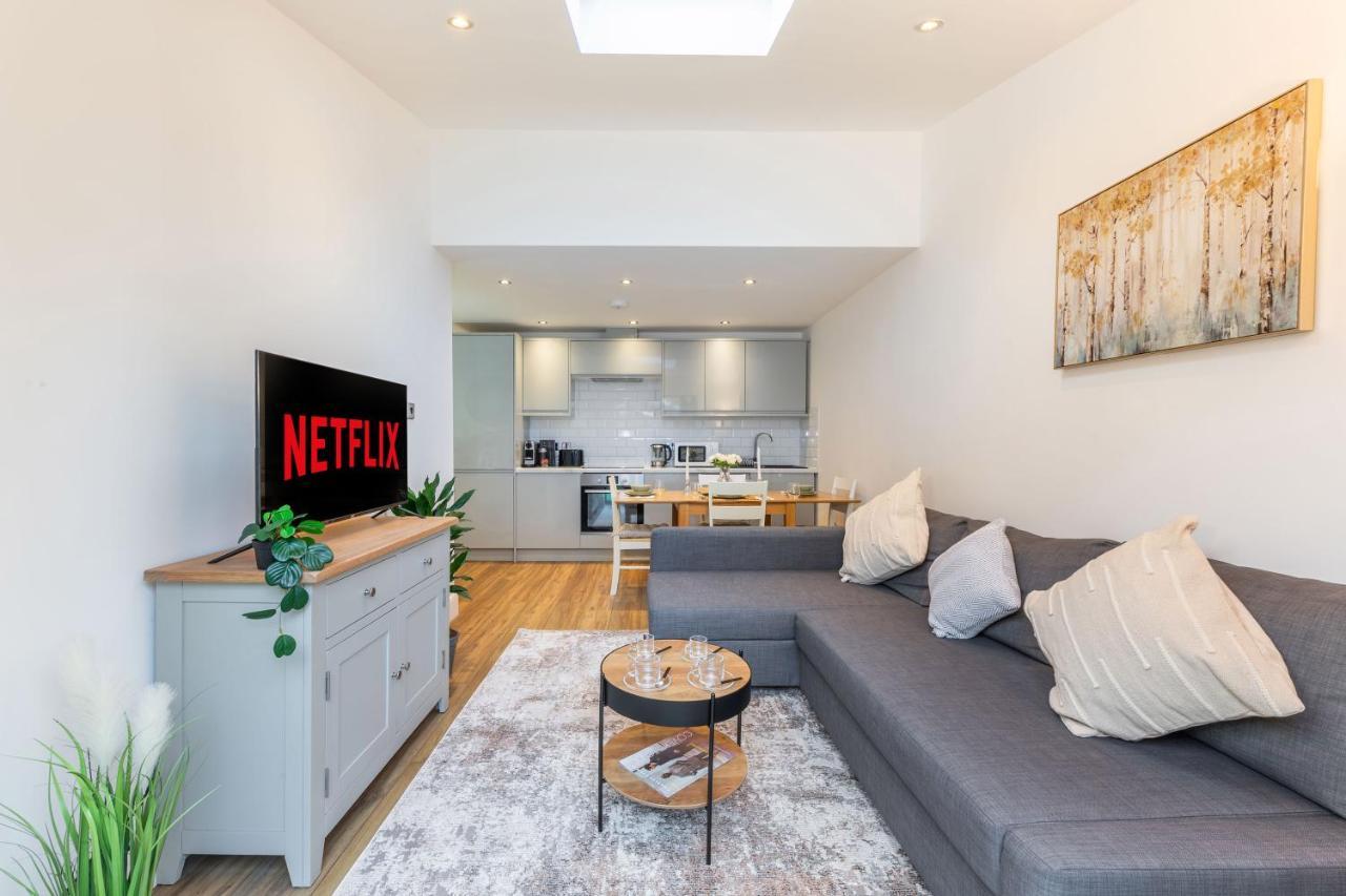 Three-Bedroom Bliss In London Town Eksteriør bilde