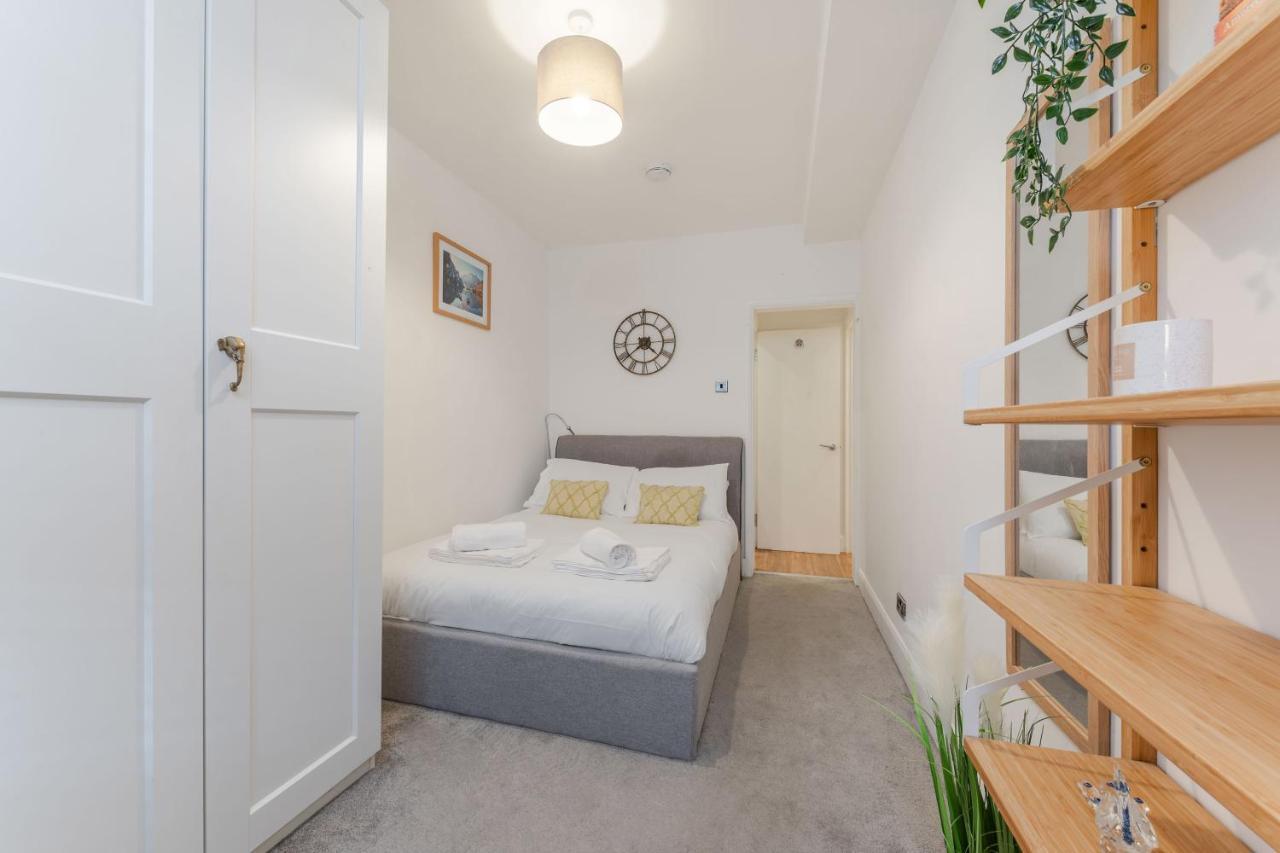 Three-Bedroom Bliss In London Town Eksteriør bilde