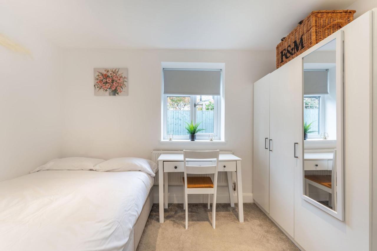 Three-Bedroom Bliss In London Town Eksteriør bilde